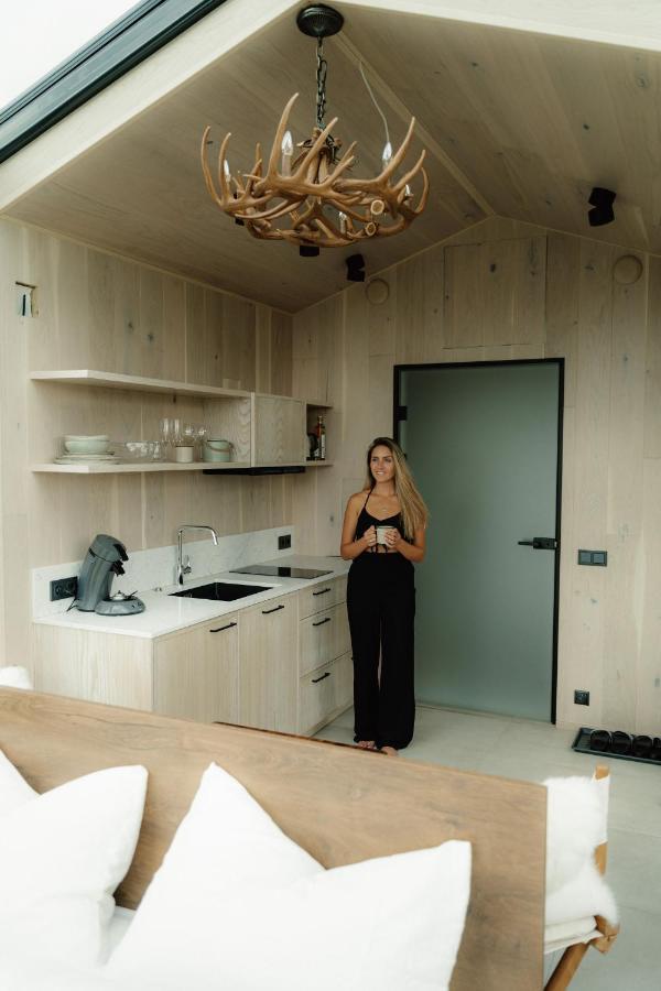 Wonderinn Arctic Utstrand Exterior foto