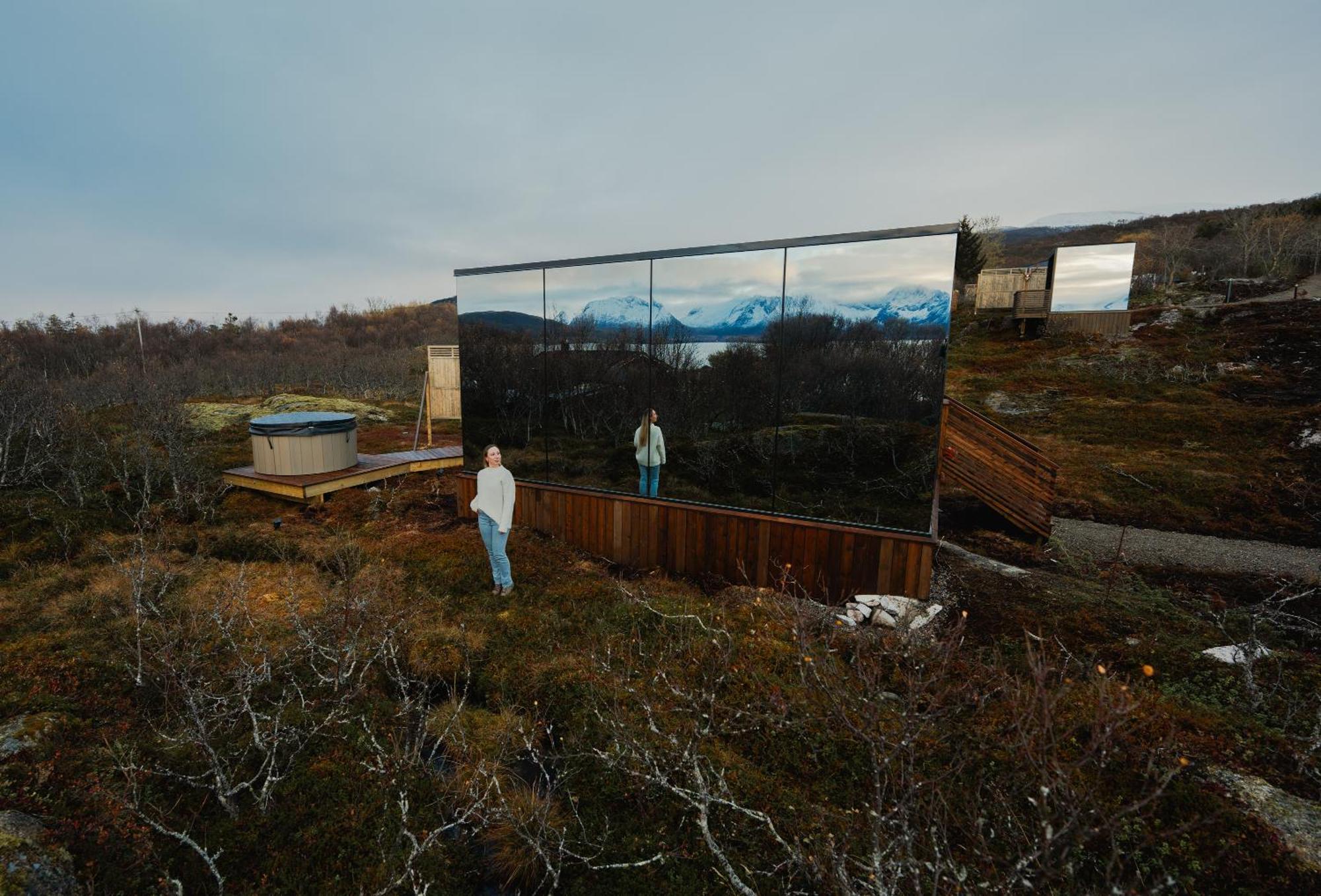 Wonderinn Arctic Utstrand Exterior foto